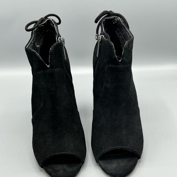 Jessica Simpson KORISSA
BLACK
SPLIT SUEDE
7.5M/37.5 - Picture 2 of 7